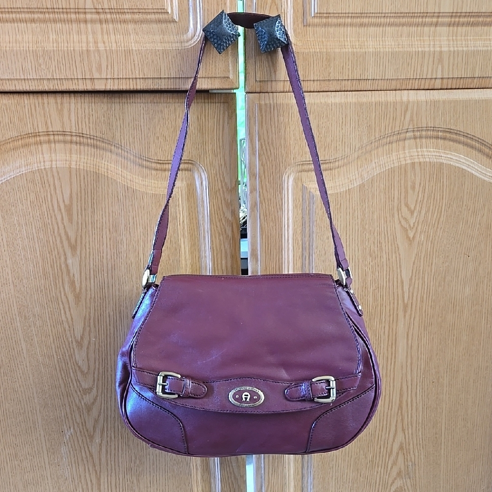 Vintage Etienne Aigner Elegant Burgundy Leather Shoulder Bag, EUC